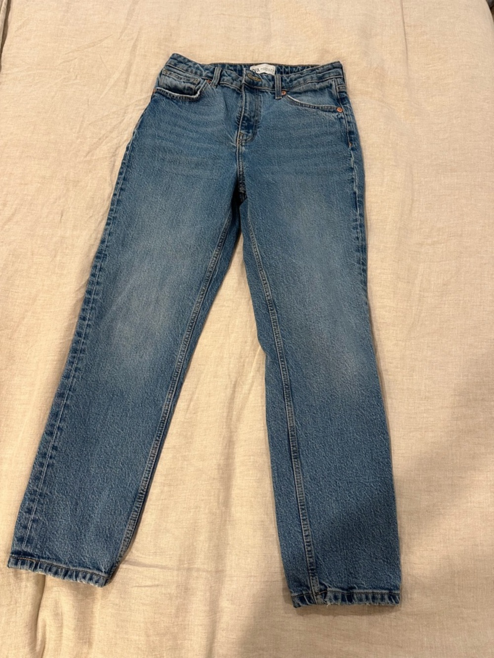 Zara Medium Wash Straight Leg Jeans | Classic Everyday Denim